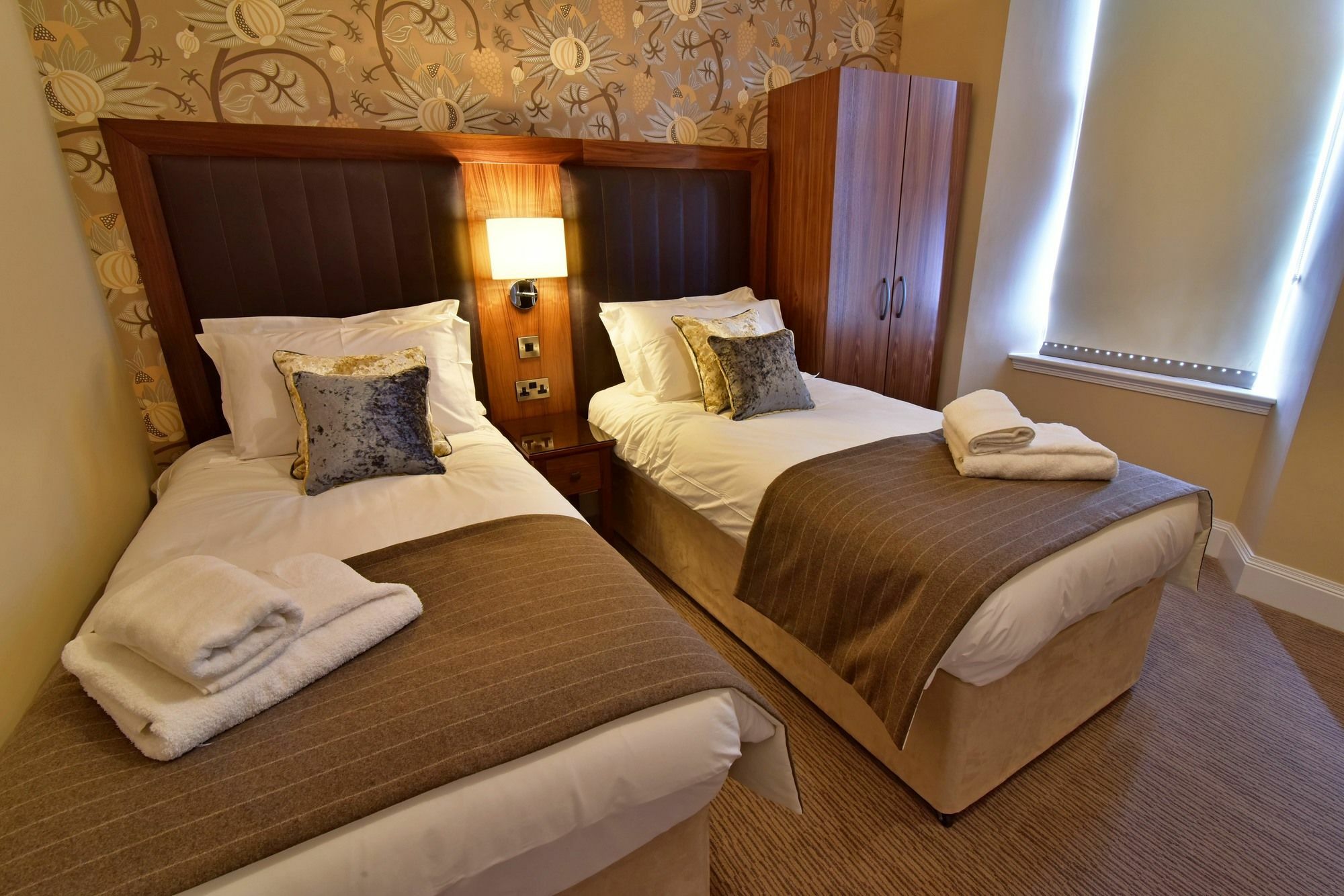The Townhouse Aberfeldy - Rooms & Breakfast Exterior foto
